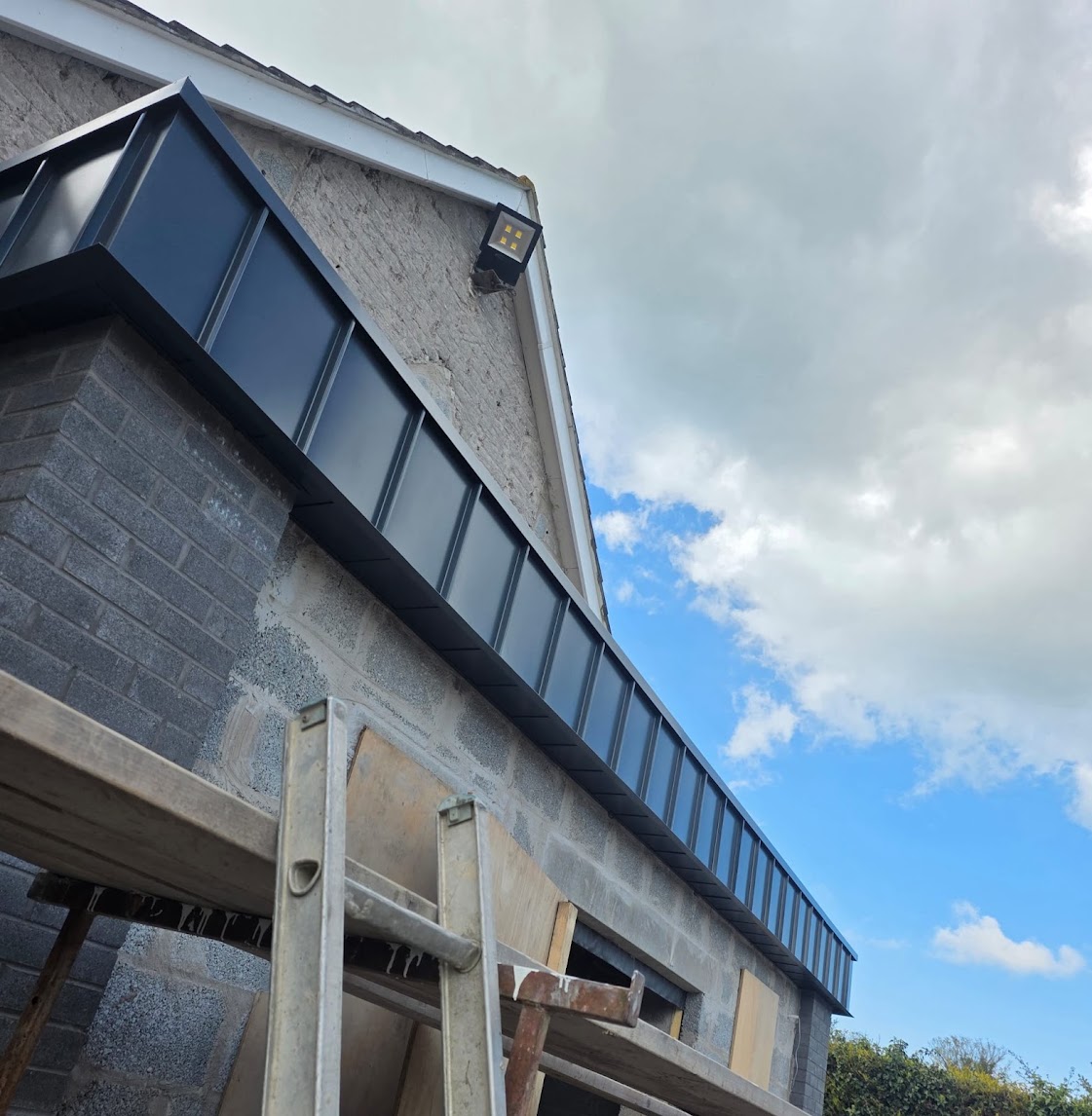 Roofline finish